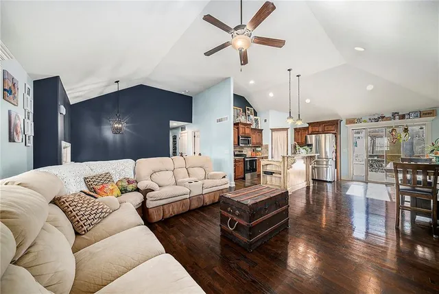 $380,000 | 2210 Northeast Treetop Drive, Blue Springs, MO 64029