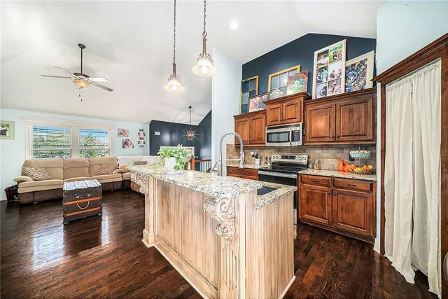 $380,000 | 2210 Northeast Treetop Drive, Blue Springs, MO 64029