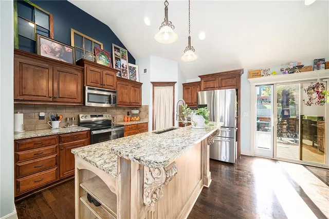 $380,000 | 2210 Northeast Treetop Drive, Blue Springs, MO 64029