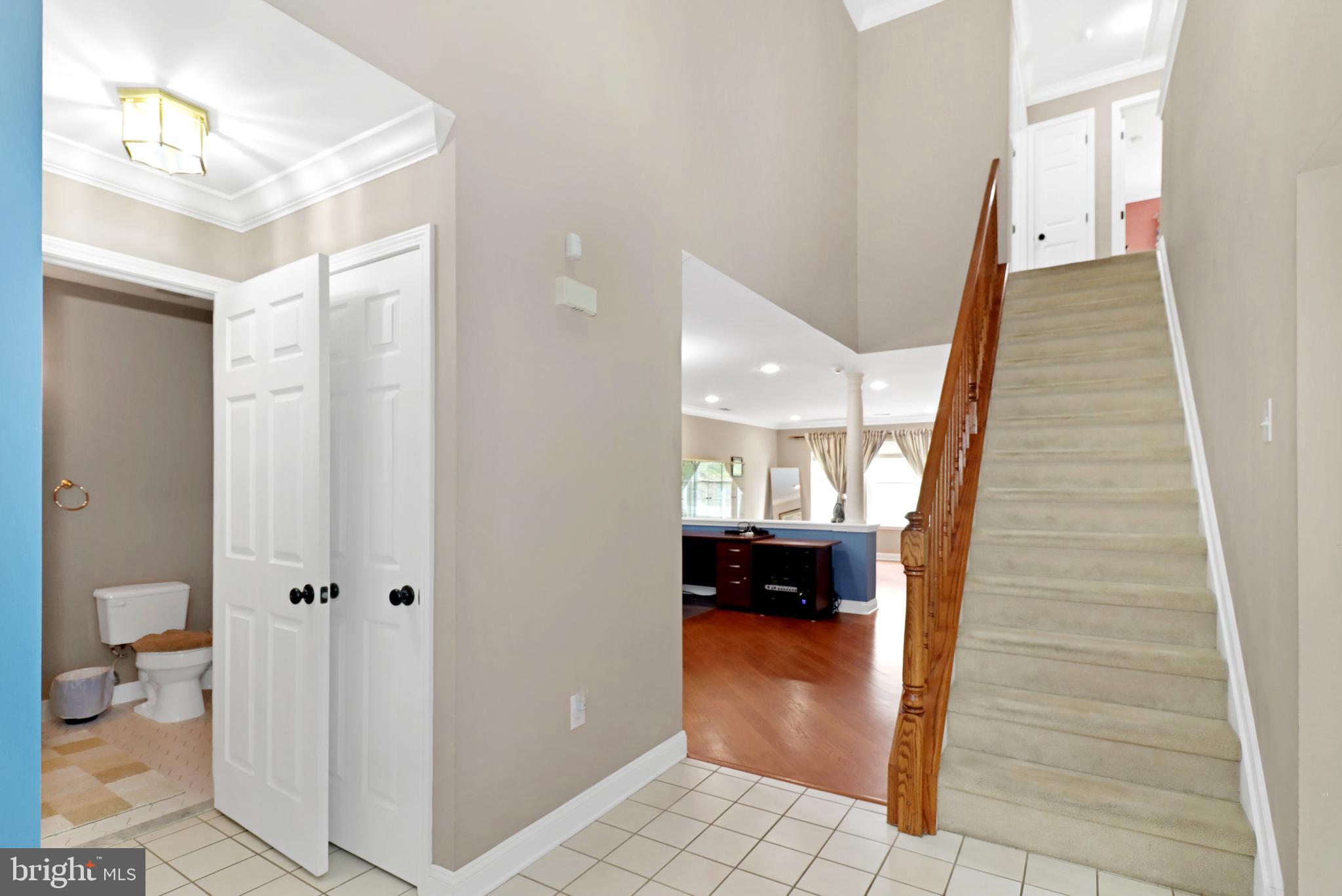 302 Watkins Road Pennington, NJ 08534 - Photo 8 of 36