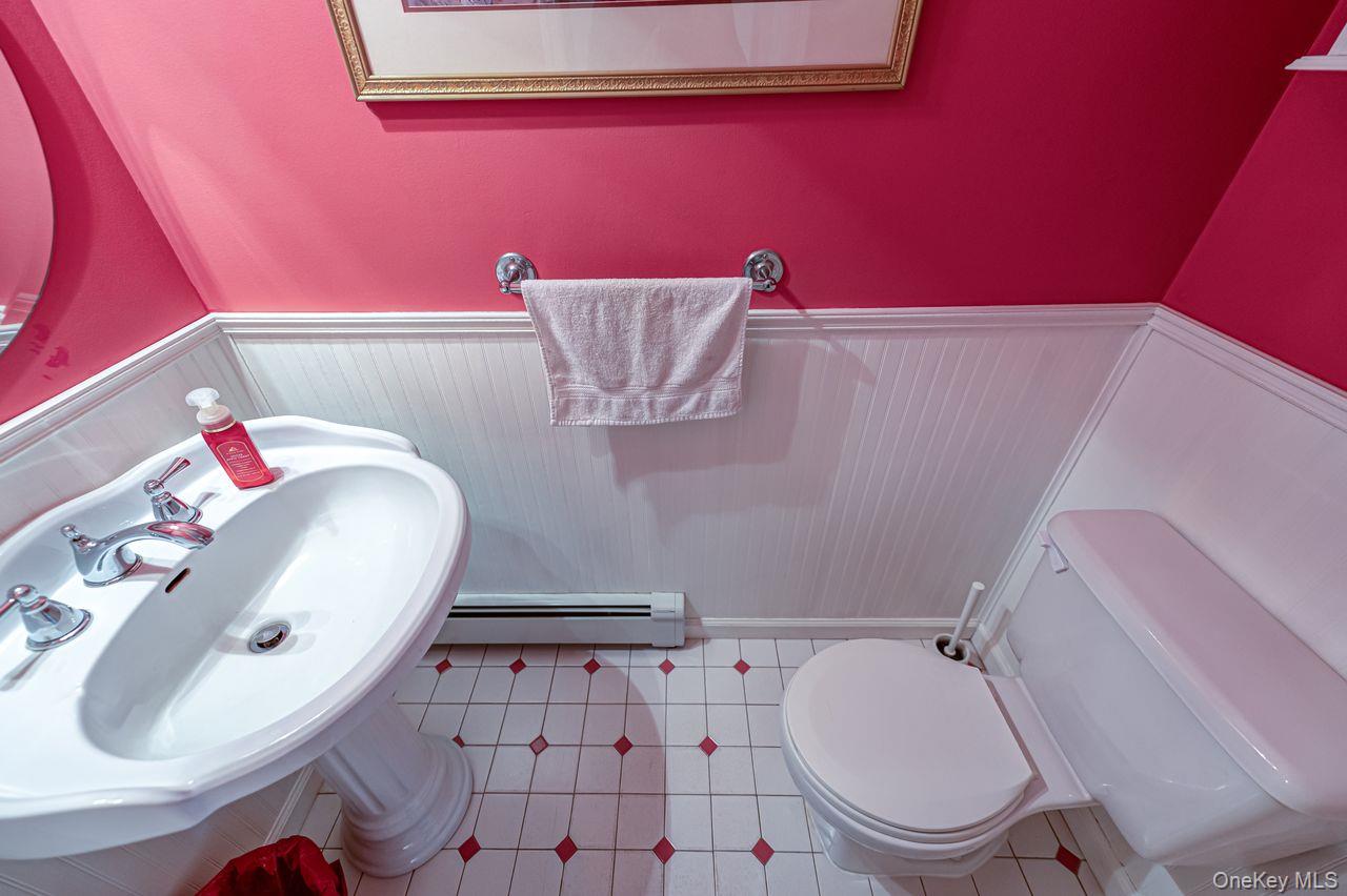4 Fable Road St. James, NY 11780 - Photo 12 of 27 Powder room