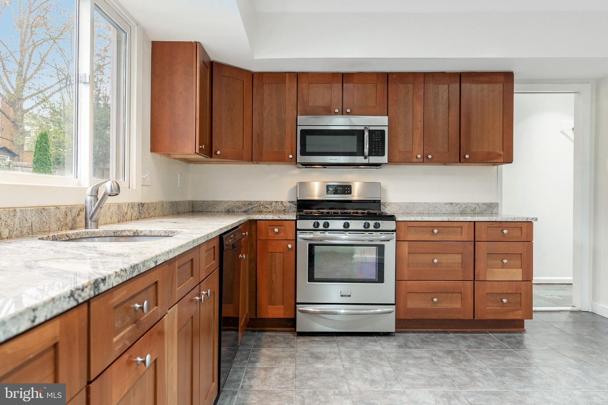 11810 Milbern Drive Potomac, MD 20854 - Photo 11 of 36 Remodeled Kitchen