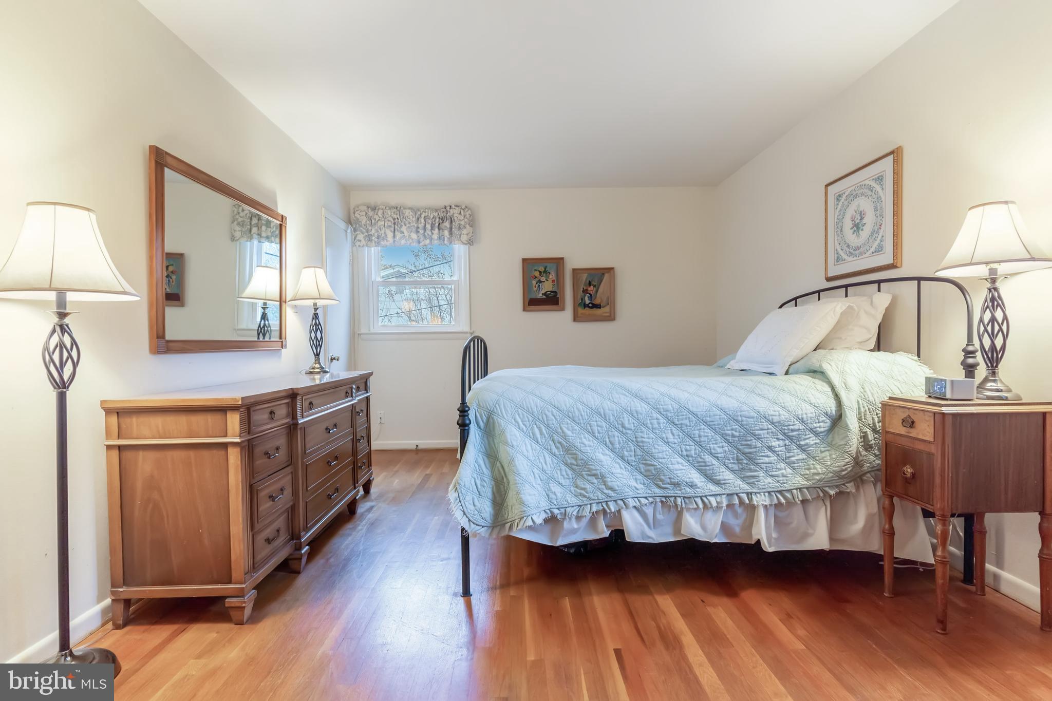 11810 Milbern Drive Potomac, MD 20854 - Photo 20 of 36 Primary Bedroom