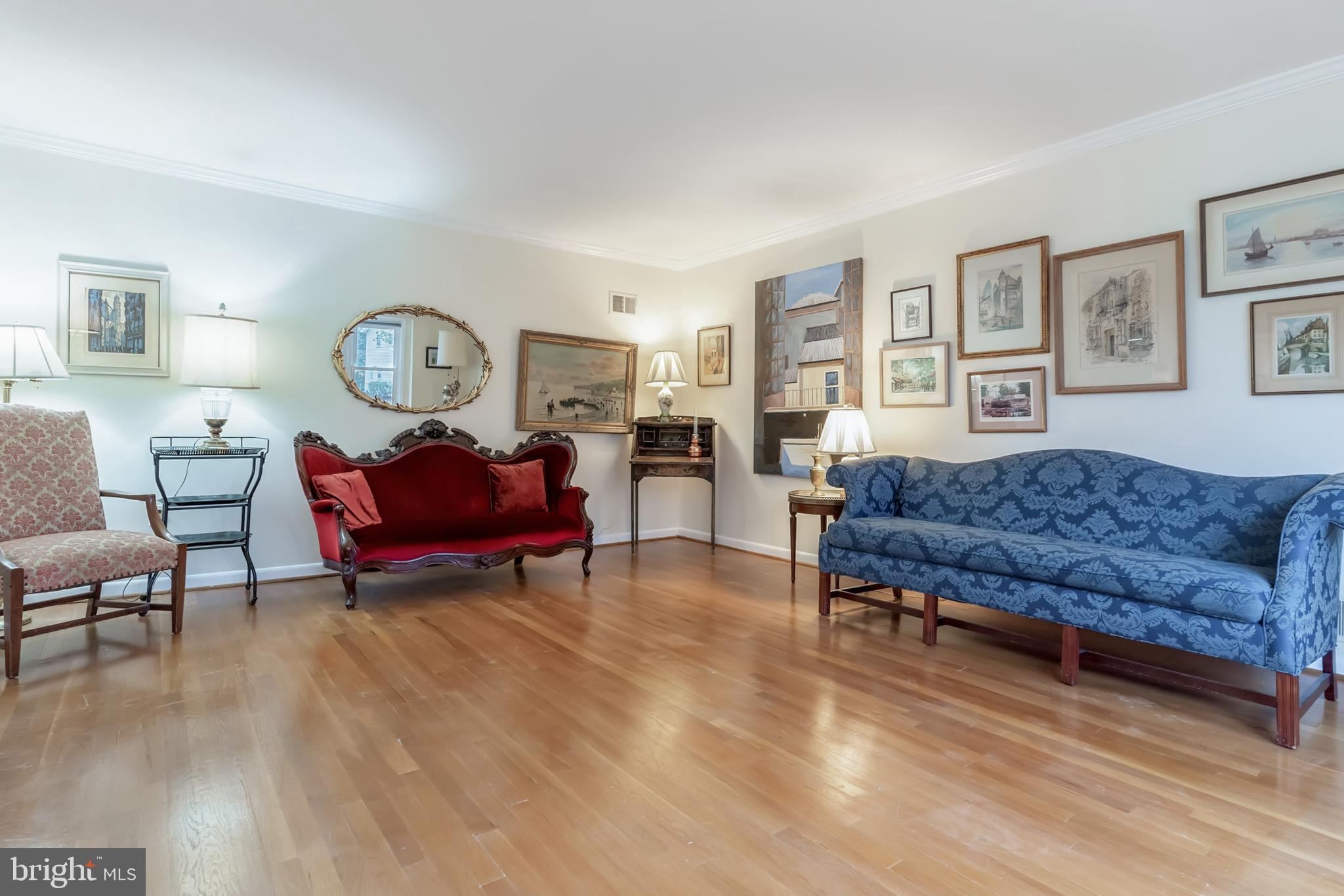 11810 Milbern Drive Potomac, MD 20854 - Photo 7 of 36