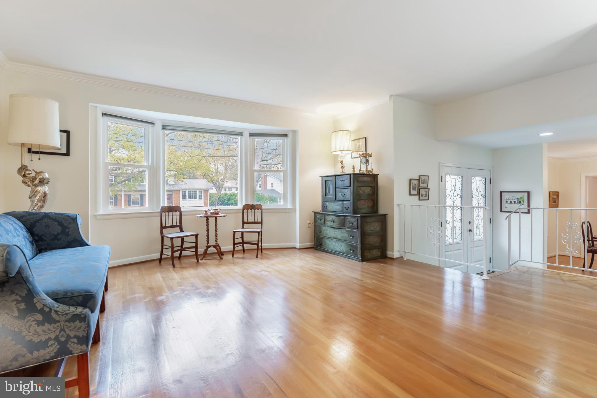 11810 Milbern Drive Potomac, MD 20854 - Photo 8 of 36