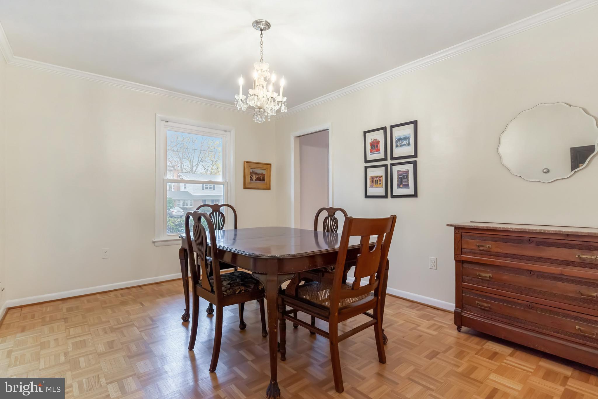 11810 Milbern Drive Potomac, MD 20854 - Photo 10 of 36