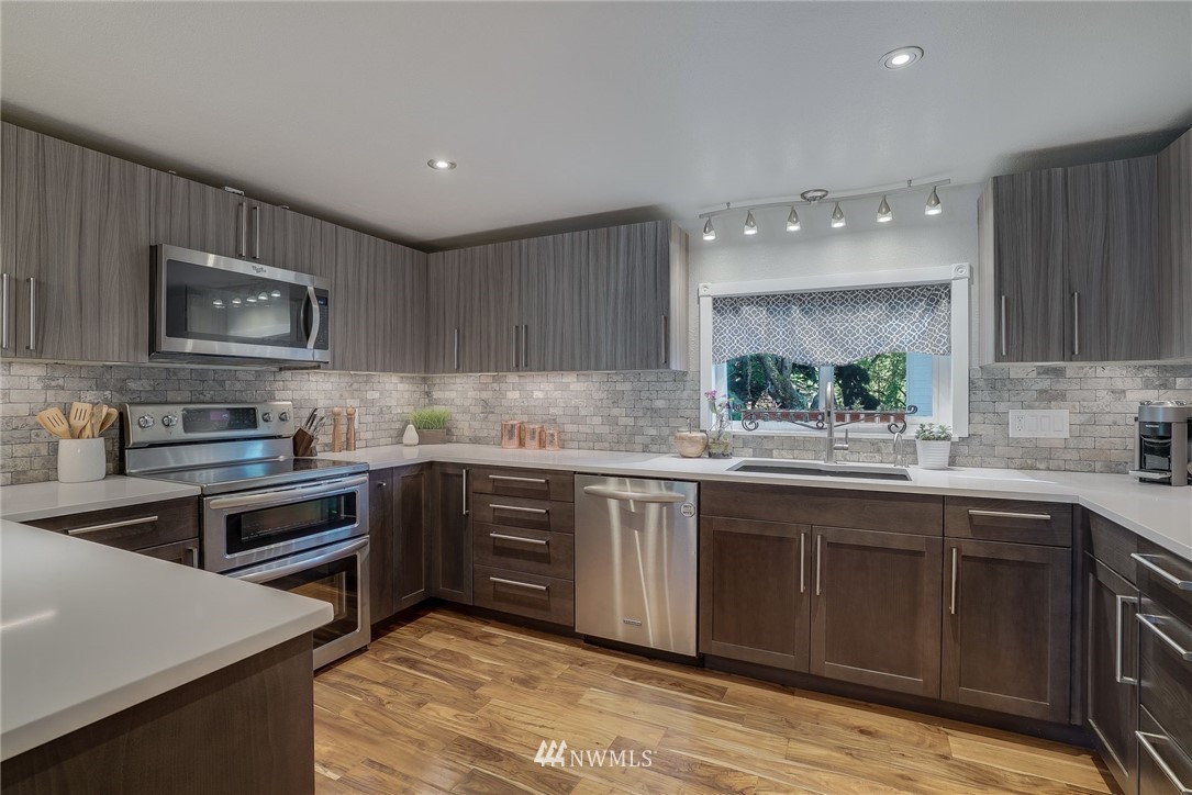 24302 13th Place West Bothell, WA 98021 - Photo 7 of 23