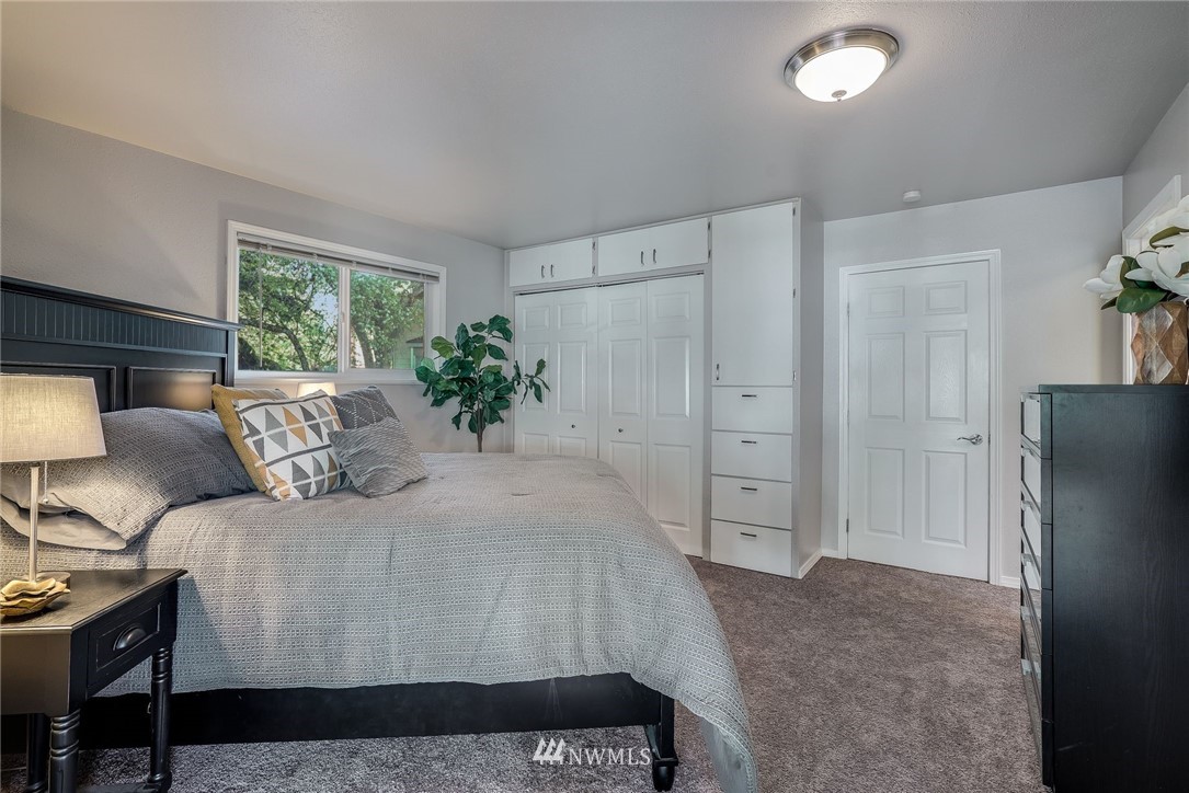 24302 13th Place West Bothell, WA 98021 - Photo 8 of 23