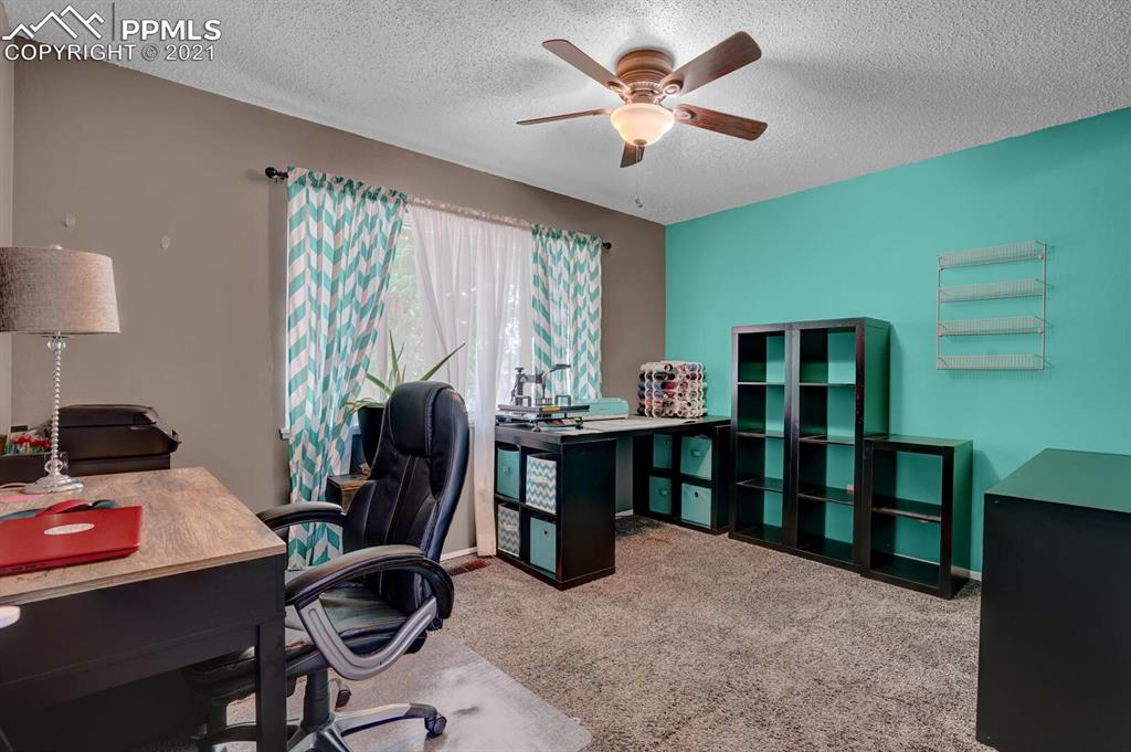 35 Calhoun Road Pueblo, CO 81001 - Photo 12 of 24