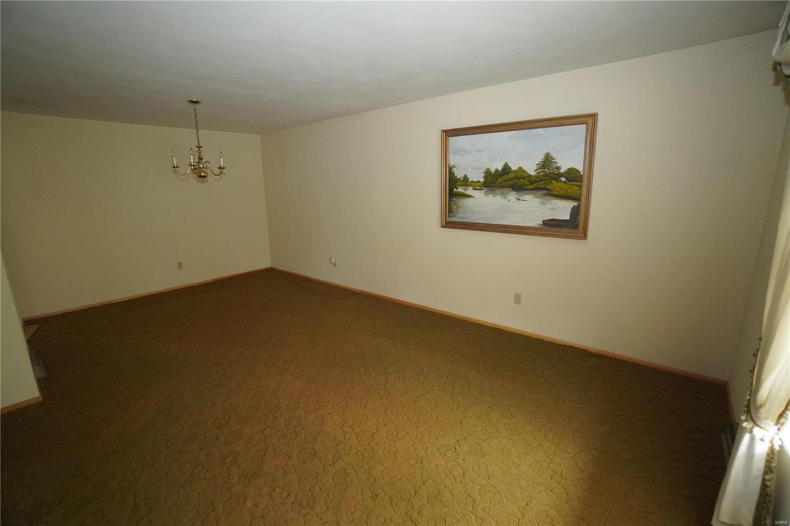 2018 Hillcreek Road Collinsville, IL 62234 - Photo 5 of 67 Gallery Image 5