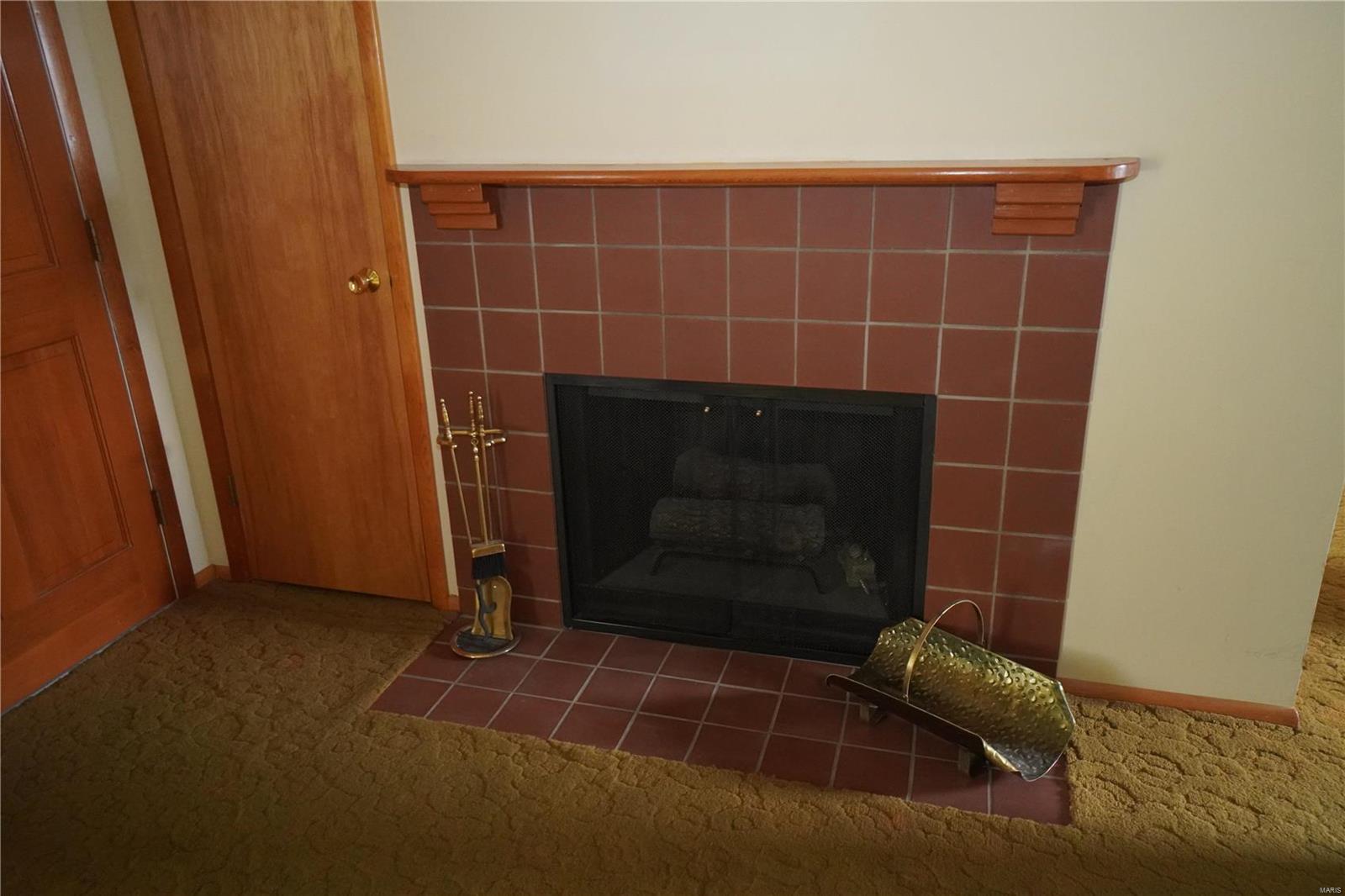 2018 Hillcreek Road Collinsville, IL 62234 - Photo 6 of 67 Gallery Image 6