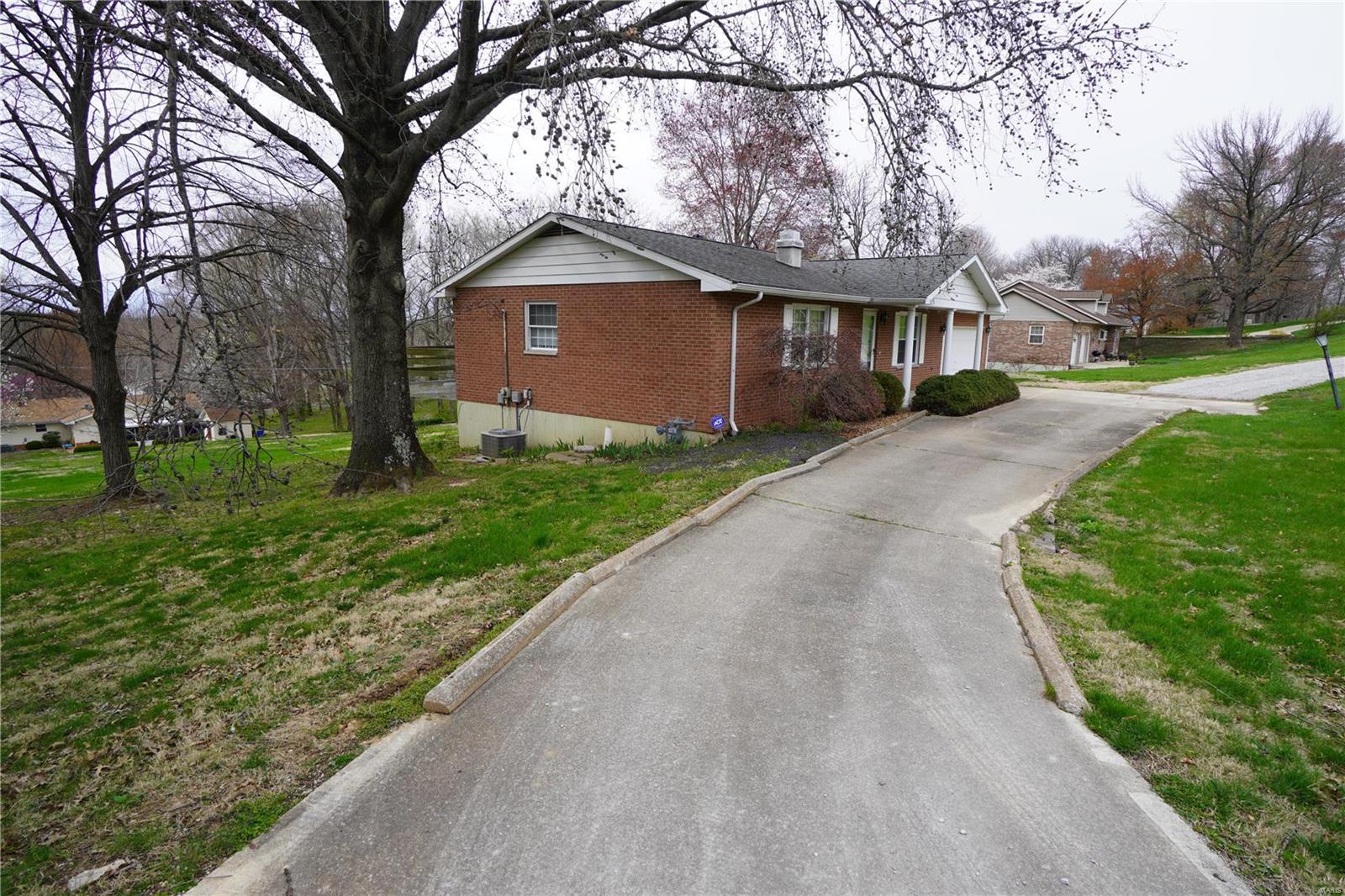2018 Hillcreek Road Collinsville, IL 62234 - Photo 65 of 67 Gallery Image 65
