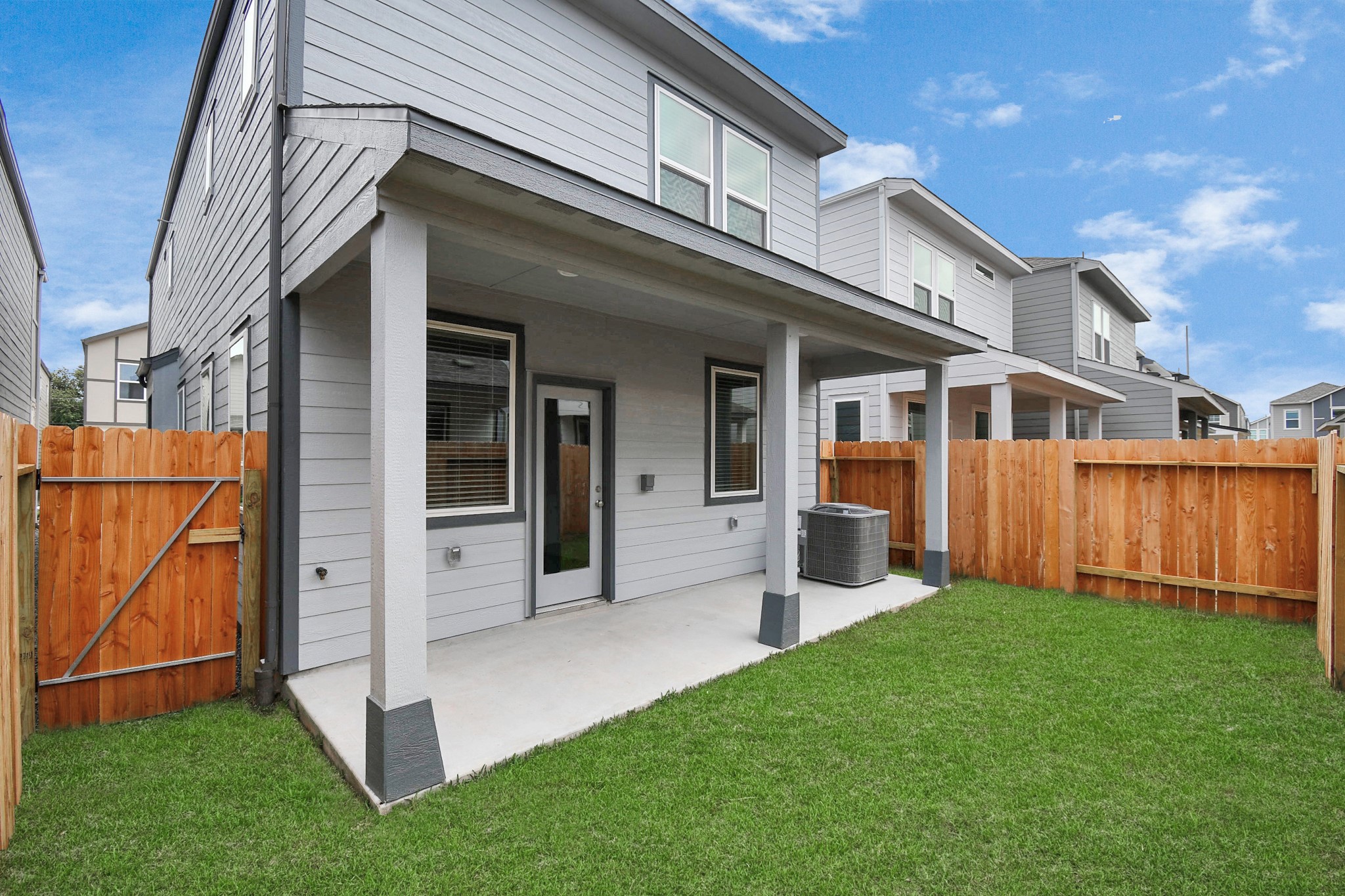 8408 Rising Stream Drive Houston, TX 77063 - Photo 6 of 39