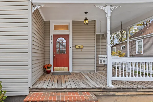 $299,900 | 2104 Vinton Avenue, Memphis, TN 38104