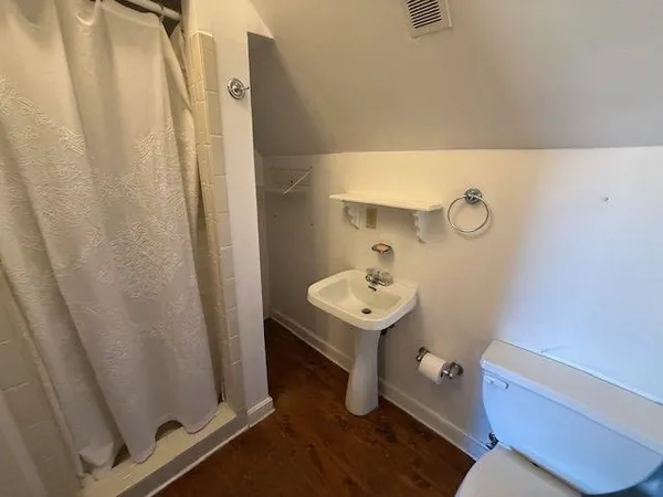 $299,900 | 2104 Vinton Avenue, Memphis, TN 38104