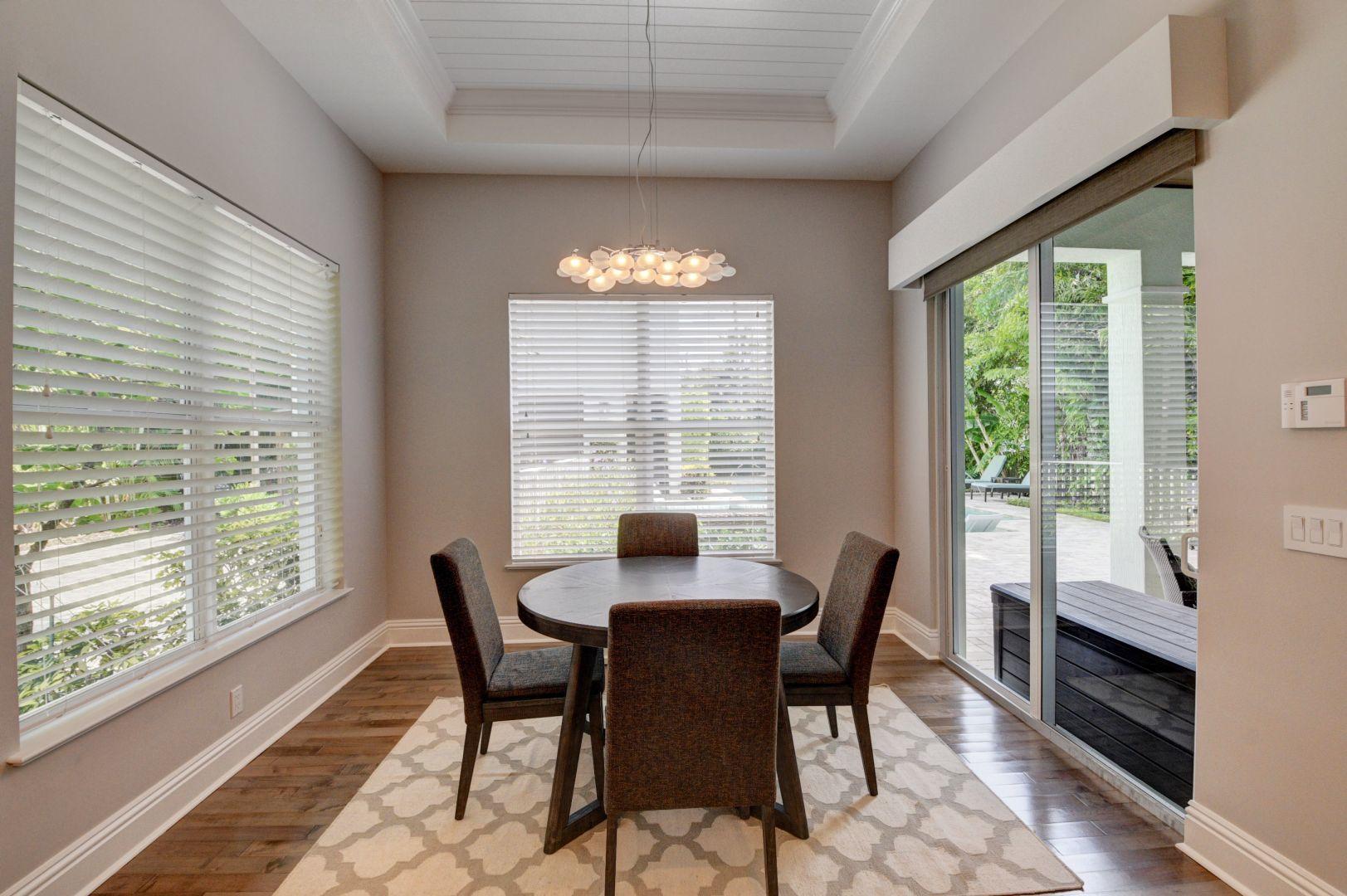 211 Northwest 10th Street Boca Raton, FL 33432 - Photo 12 of 43 Breakfast Seating