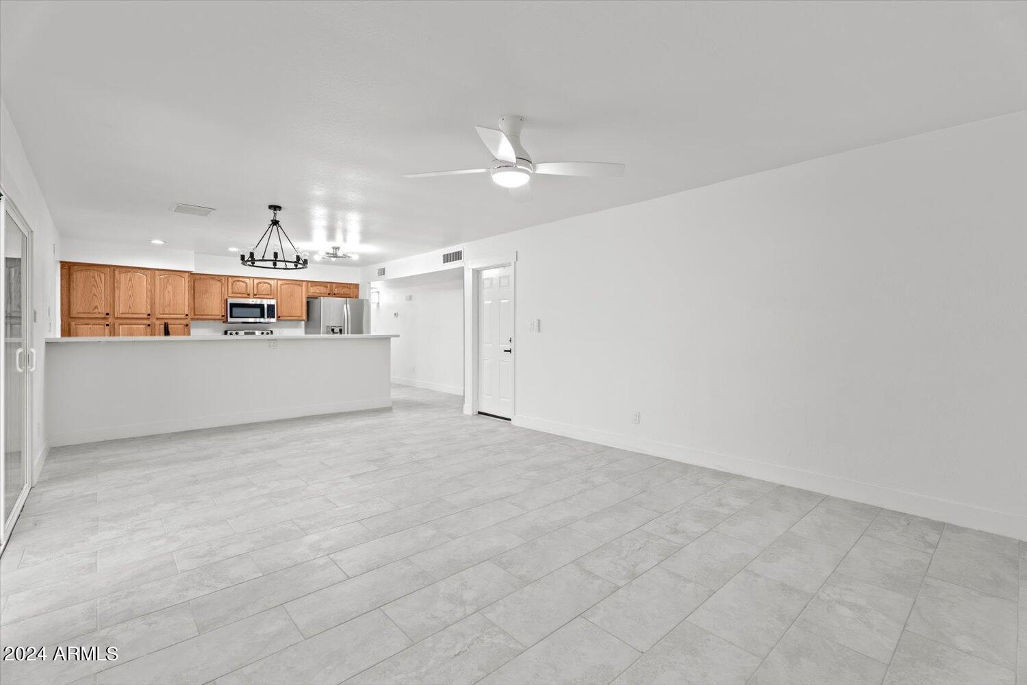 2047 East Rice Drive Tempe, AZ 85283 - Photo 8 of 26 08-A7409125