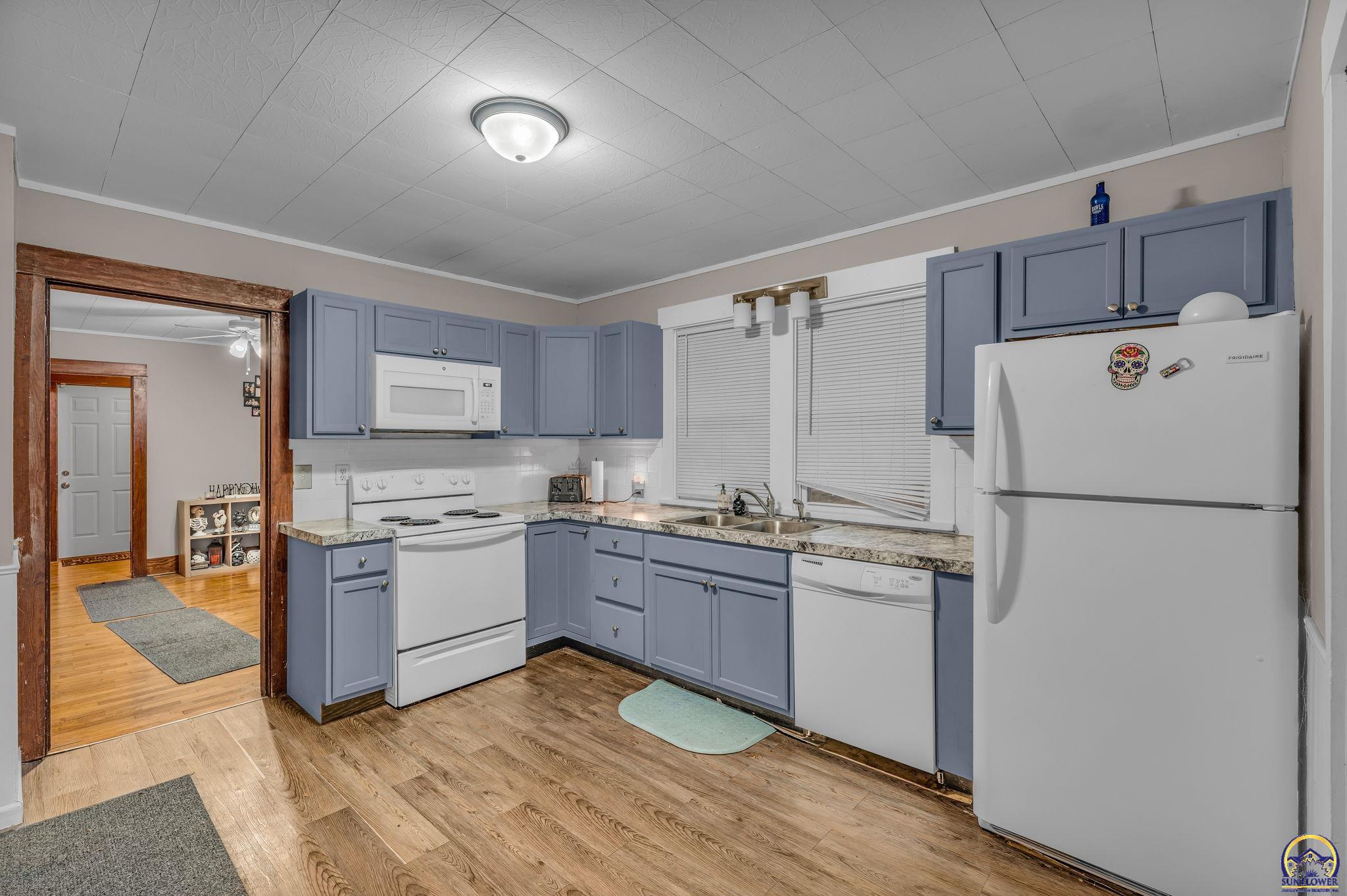 700 Southwest Roosevelt Street Topeka, KS 66606 - Photo 12 of 23