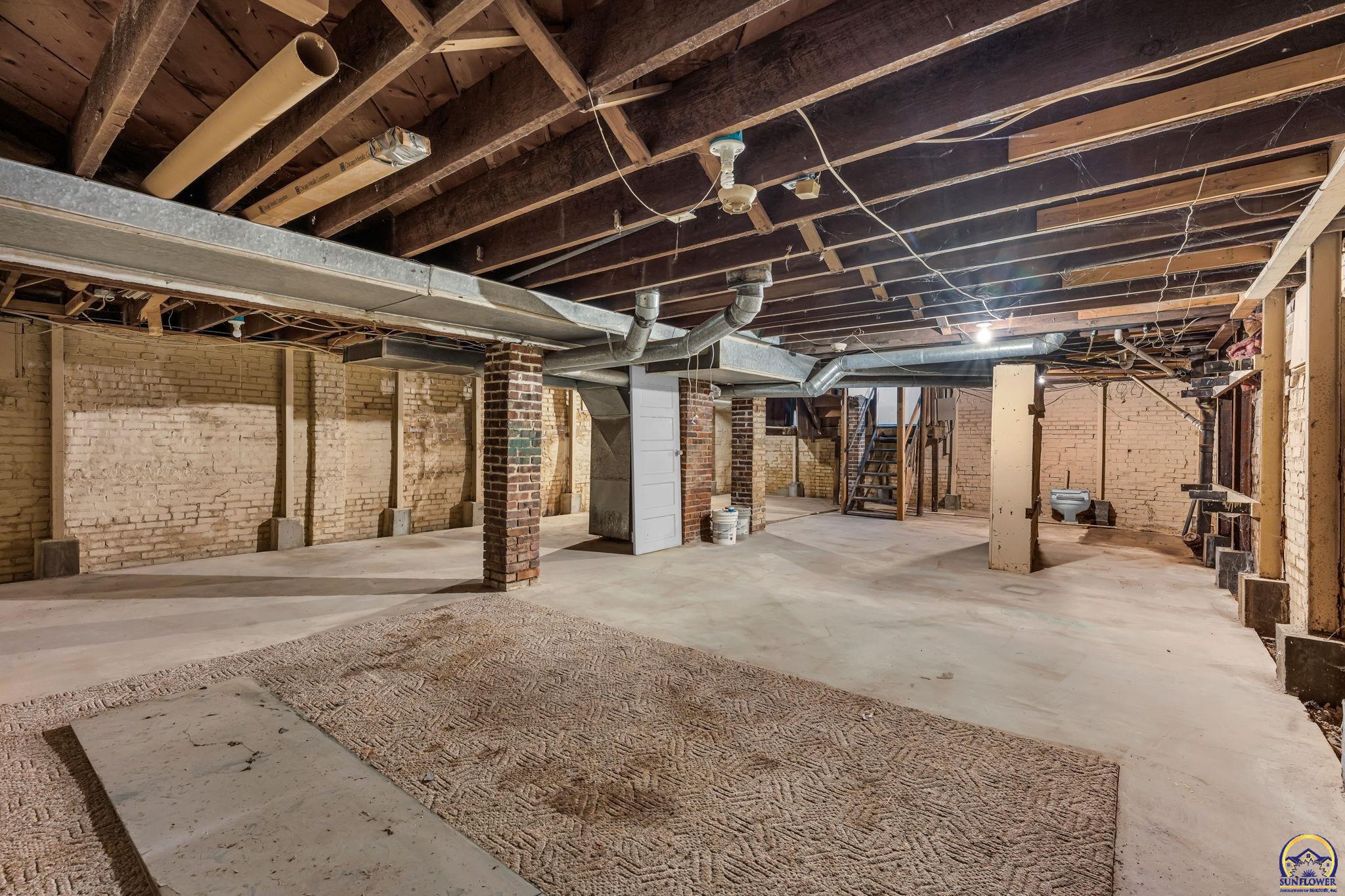 700 Southwest Roosevelt Street Topeka, KS 66606 - Photo 23 of 23