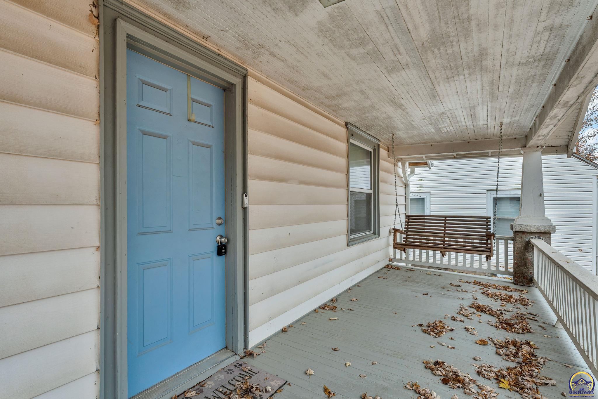 700 Southwest Roosevelt Street Topeka, KS 66606 - Photo 4 of 23