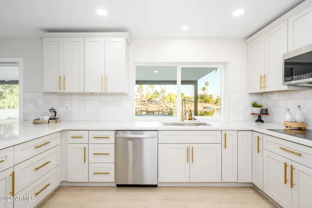 $1,049,995 | 2552 South Playa, Mesa, AZ 85202