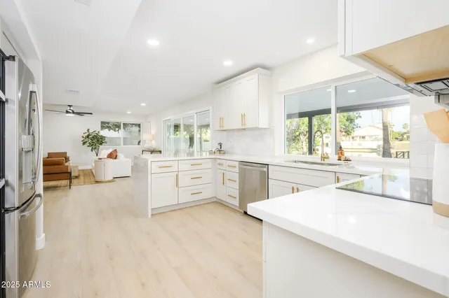 $1,049,995 | 2552 South Playa, Mesa, AZ 85202