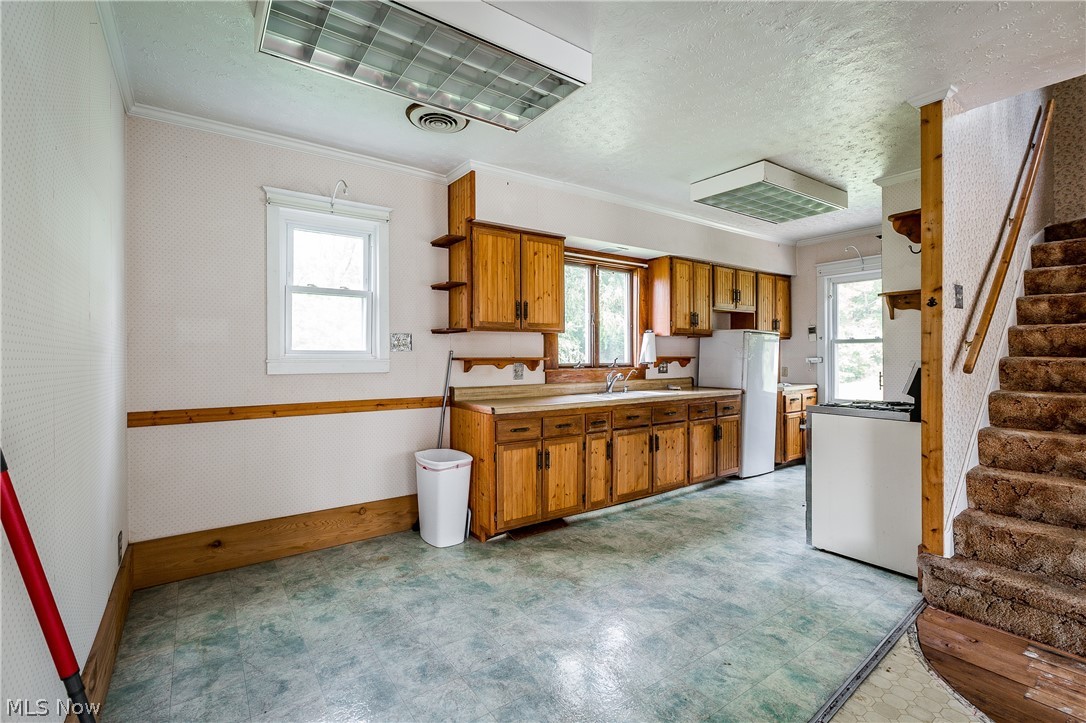 1069 Ravenna Road Kent, OH 44240 - Photo 16 of 20 Kitchen