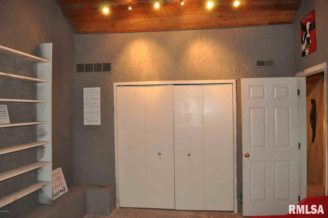 17299 East Marlow Road Mount Vernon, IL 62864 - Photo 44 of 50 Gallery Image 44