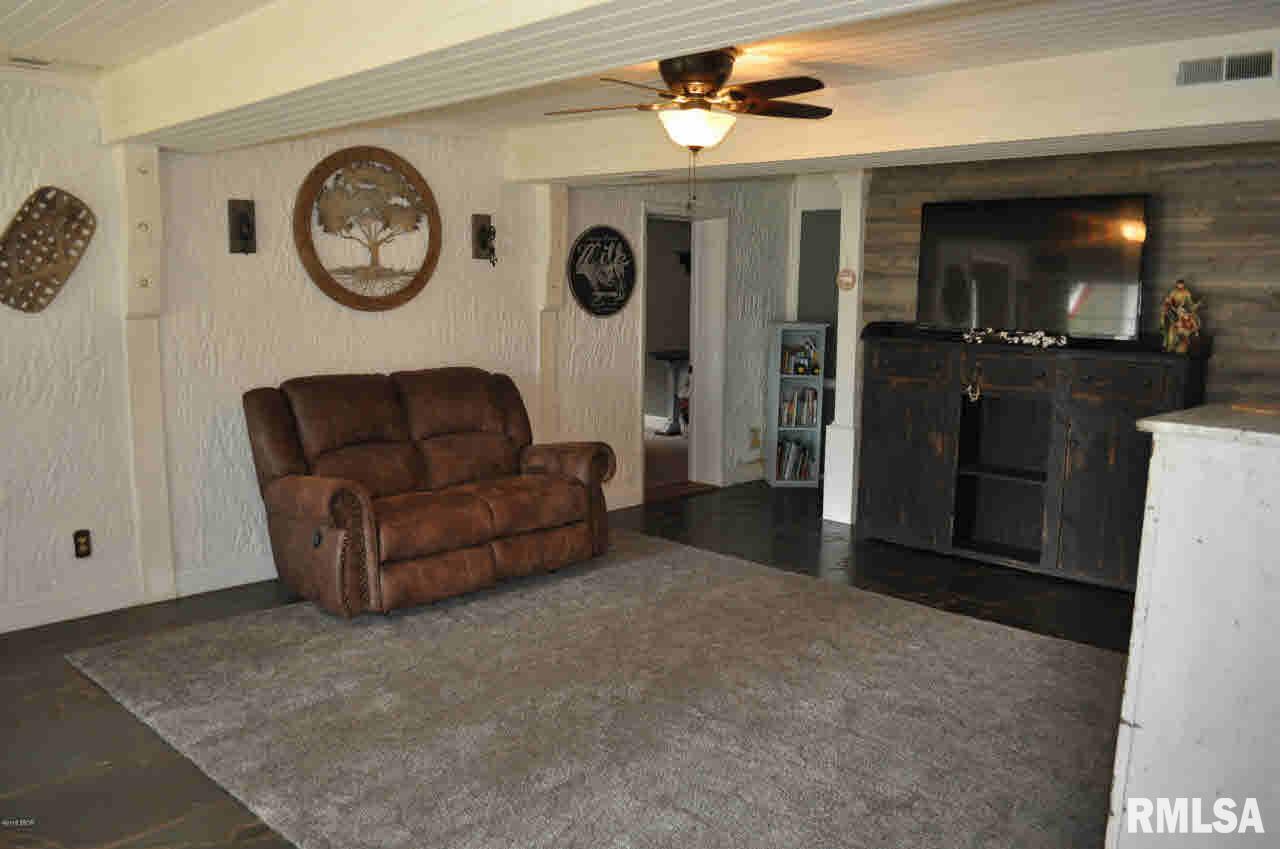 17299 East Marlow Road Mount Vernon, IL 62864 - Photo 5 of 50 Gallery Image 5