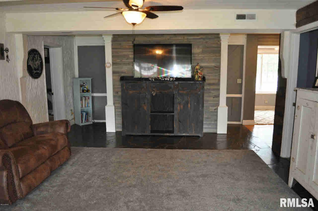 17299 East Marlow Road Mount Vernon, IL 62864 - Photo 6 of 50 Gallery Image 6