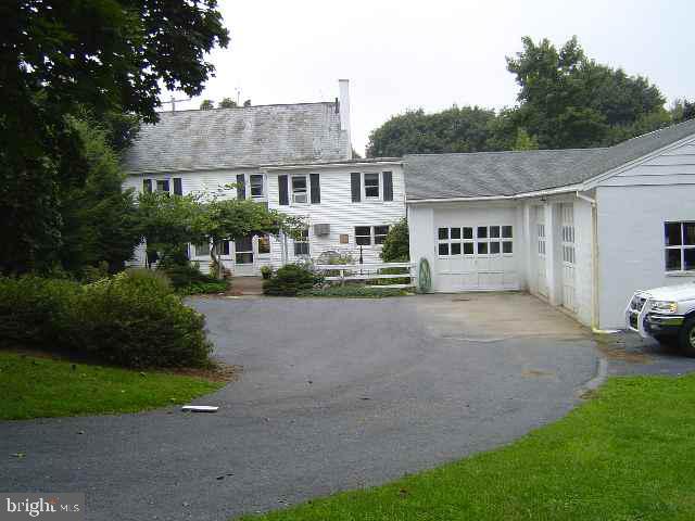 304 Forge Road Boiling Springs, PA 17007 - Photo 1 of 5 Gallery Image 1