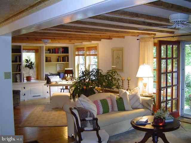 304 Forge Road Boiling Springs, PA 17007 - Photo 2 of 5 Gallery Image 2