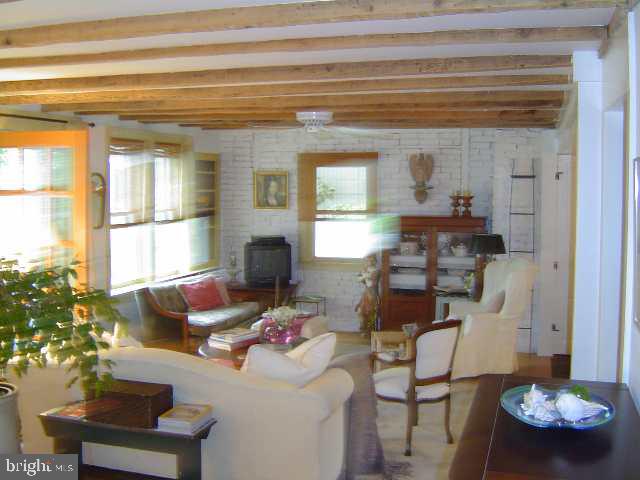 304 Forge Road Boiling Springs, PA 17007 - Photo 3 of 5 Gallery Image 3