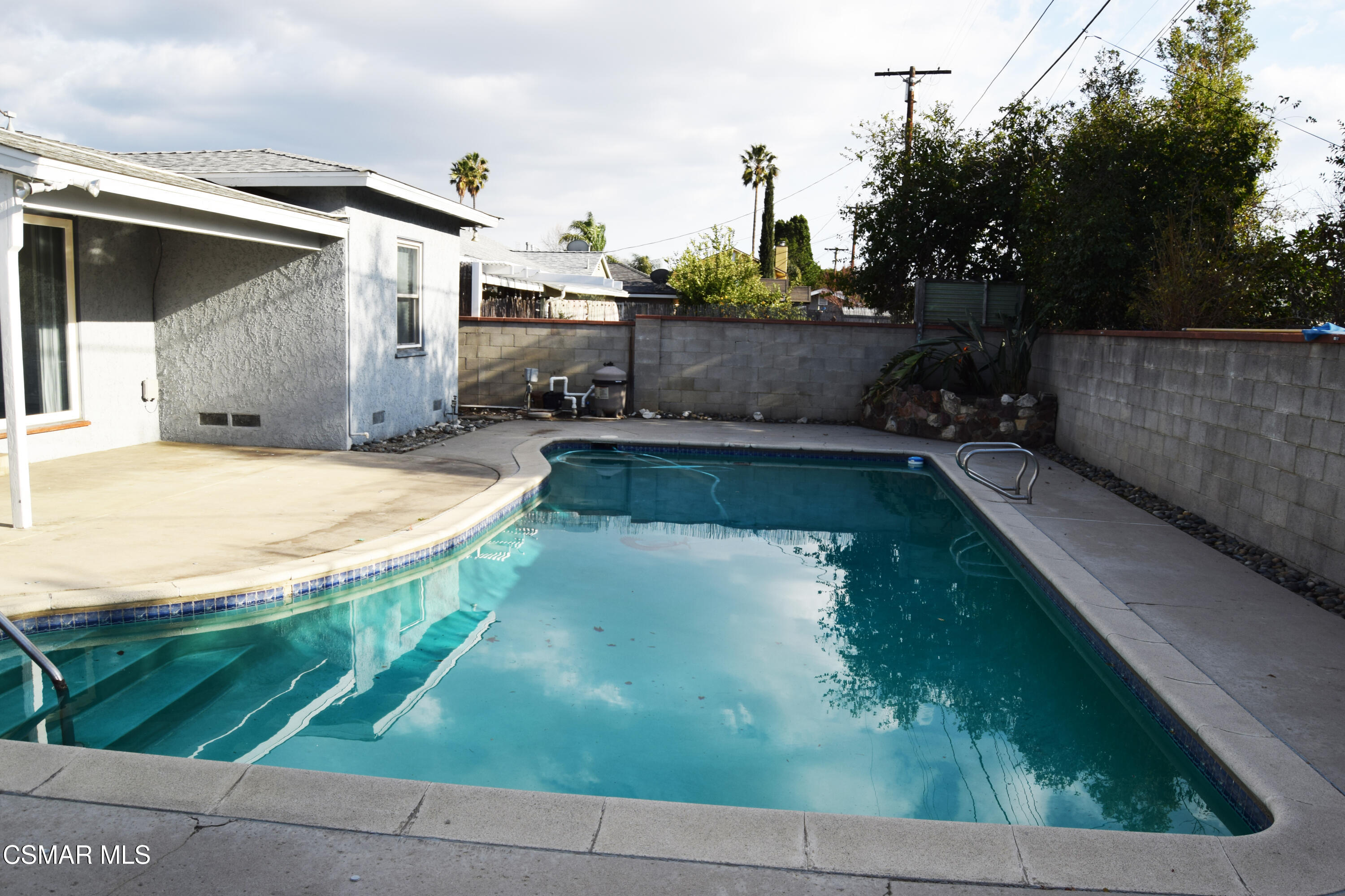 9131 Bartee Avenue Arleta, CA 91331 - Photo 21 of 27 a swimming pool view with a outdoor space