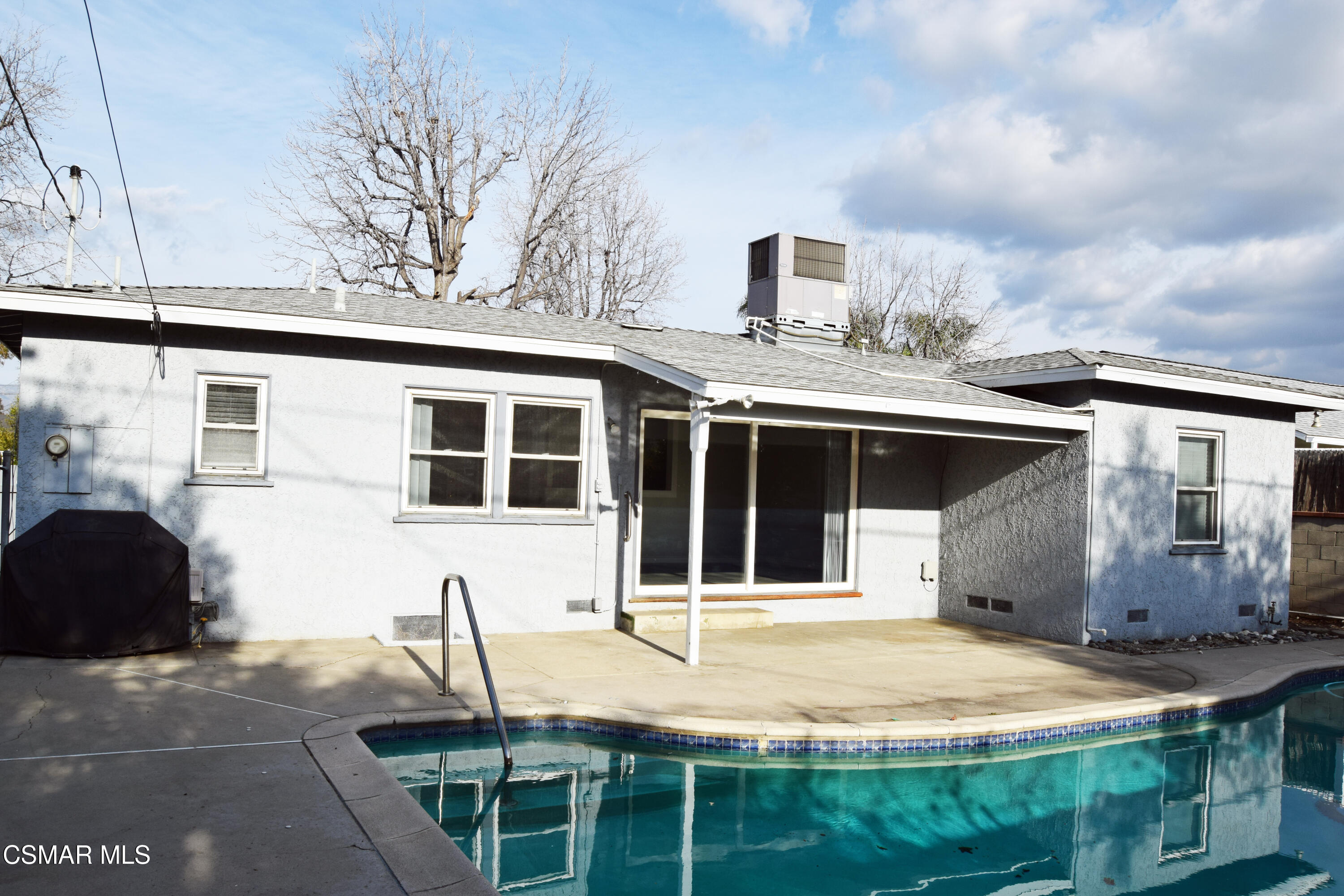 9131 Bartee Avenue Arleta, CA 91331 - Photo 23 of 27 a house view with a backyard space