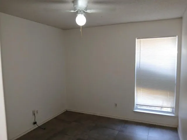 an empty room with a empty space