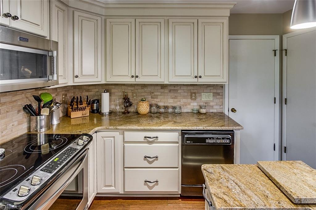 2302 Farmgate Road Browns Summit, NC 27214 - Photo 14 of 30 Beautifully updated kitchen!