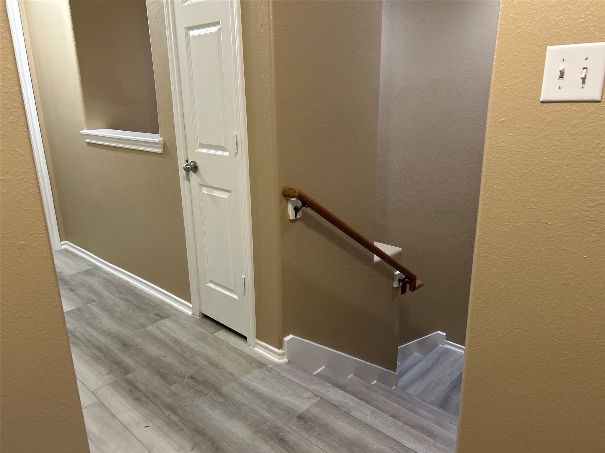 14430 Fairbuff Lane Houston, TX 77014 - Photo 16 of 20 a view of a hallway