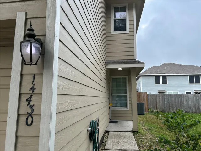 $1,925 | 14430 Fairbuff Lane, Houston, TX 77014