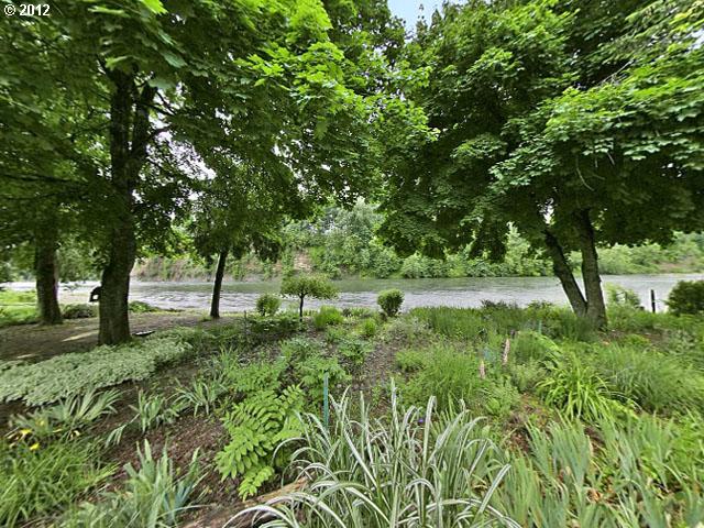 18697 Southeast Semple Road Damascus, OR 97089 - Photo 11 of 16