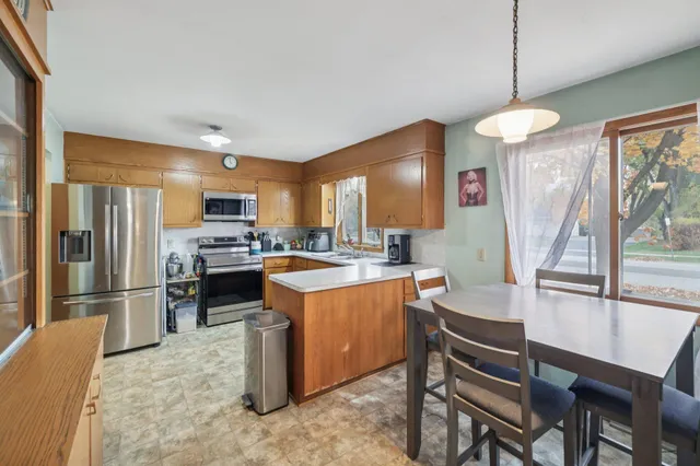 $300,000 | 909 Mulberry Street, Lake Mills, WI 53551