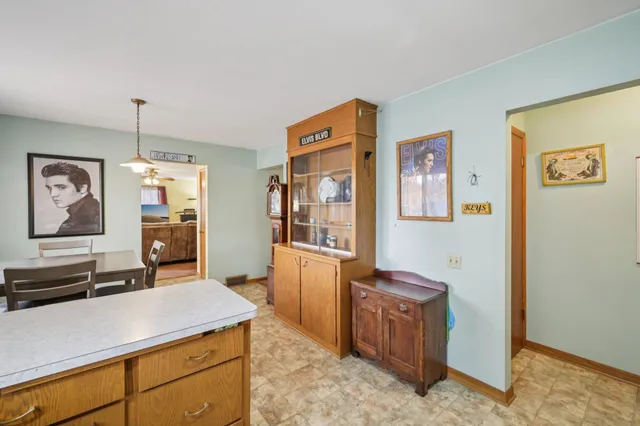 $300,000 | 909 Mulberry Street, Lake Mills, WI 53551