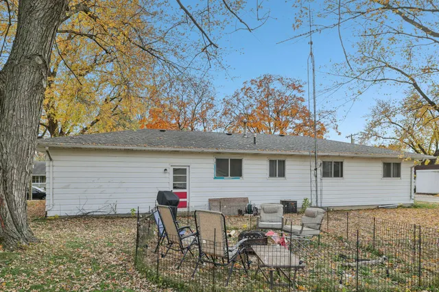 $300,000 | 909 Mulberry Street, Lake Mills, WI 53551