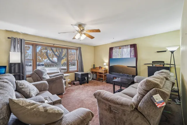 $300,000 | 909 Mulberry Street, Lake Mills, WI 53551