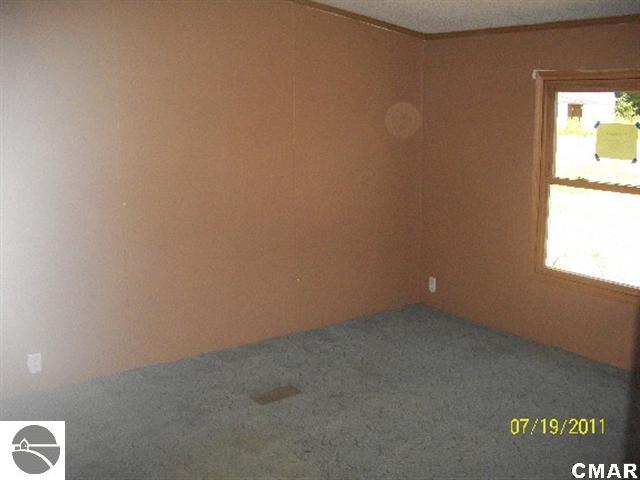 7893 South Mission Road Mount Pleasant, MI 48858 - Photo 9 of 21 1768876-8.JPG