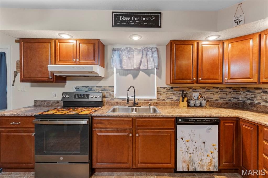 716 Springfield Road Gillespie, IL 62033 - Photo 12 of 33