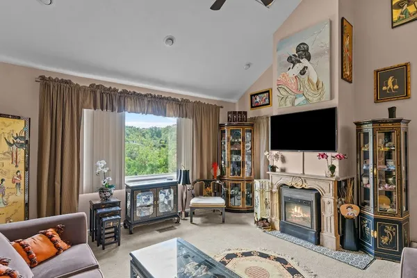 $399,900 | 72B Hilltop Drive, Unit F, North Providence, RI 02904