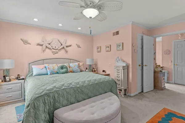 $399,900 | 72B Hilltop Drive, Unit F, North Providence, RI 02904