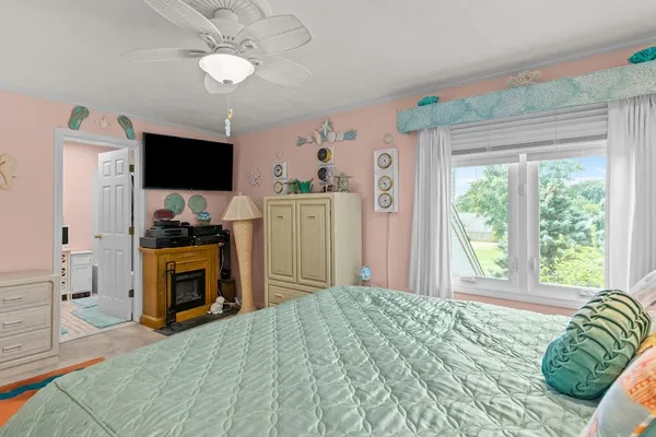 $399,900 | 72B Hilltop Drive, Unit F, North Providence, RI 02904