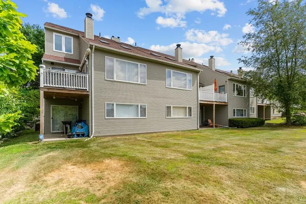 $399,900 | 72B Hilltop Drive, Unit F, North Providence, RI 02904